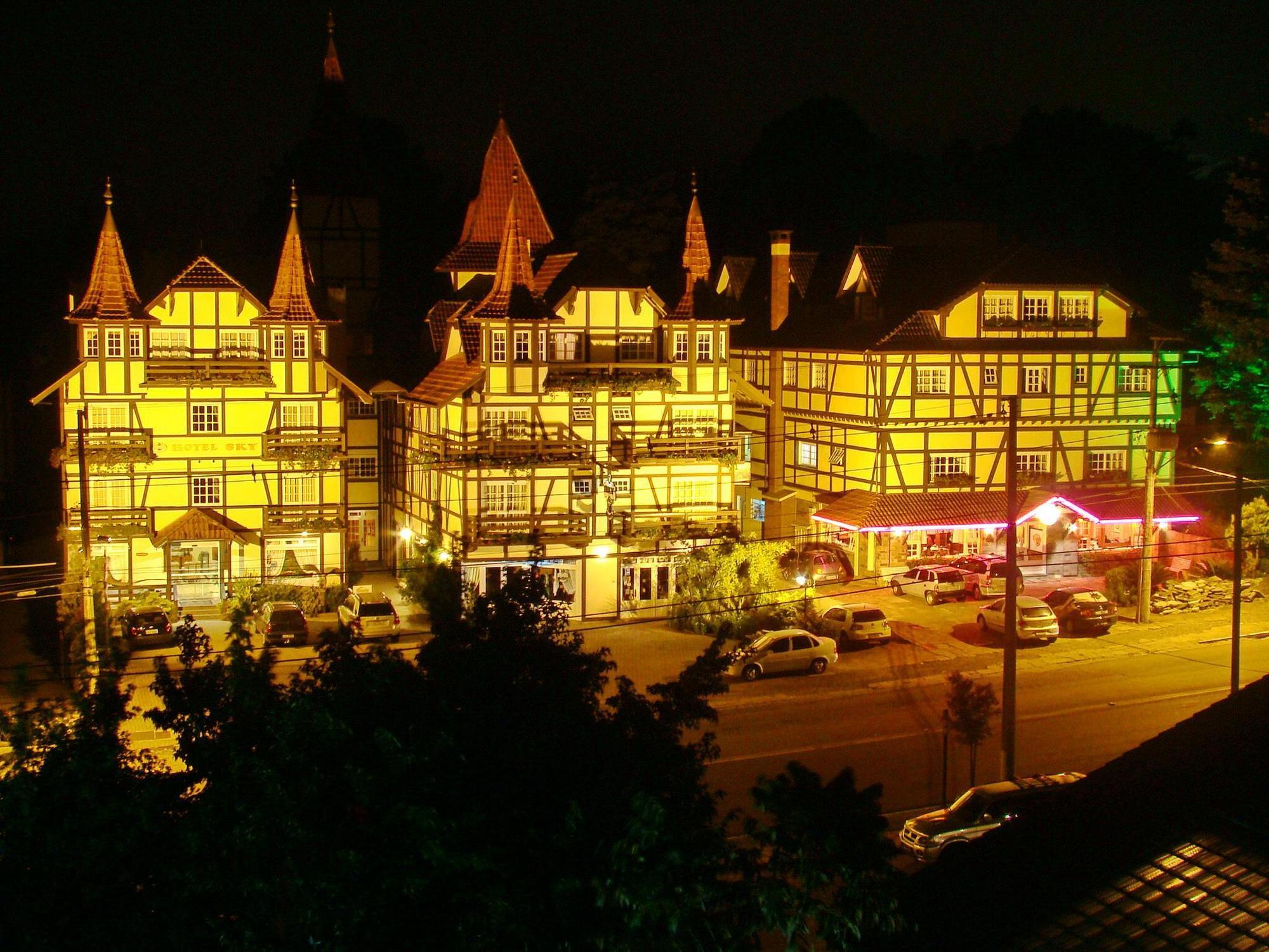 Hotel Sky Грамаду Екстер'єр фото